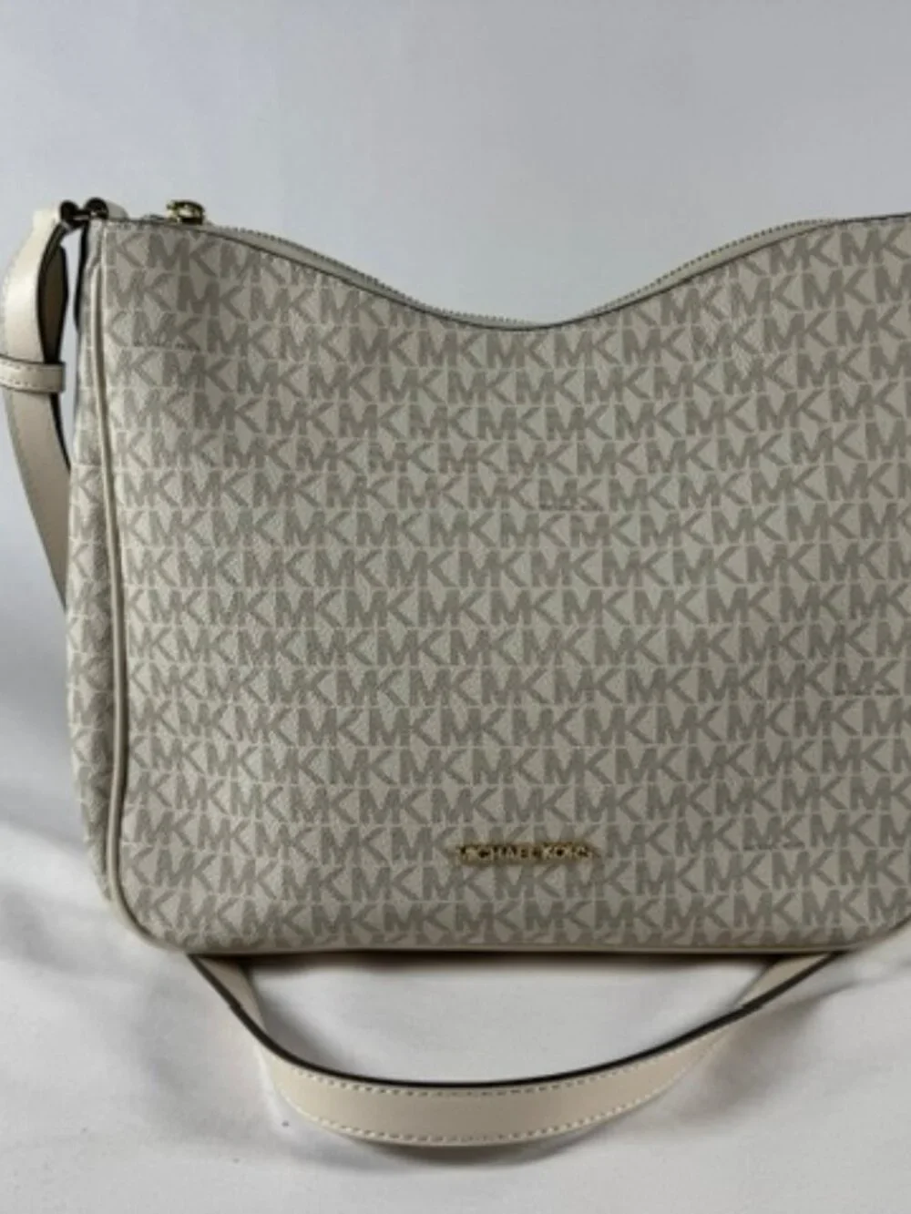 Michael Kors Nayla Medium Signature Logo Messenger Bag - Beige/Cream, NWOT
